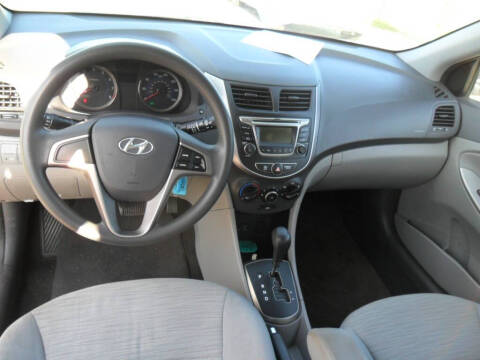 2017 Hyundai Accent SE