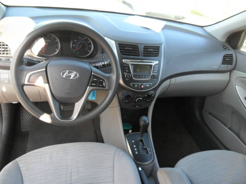 2017 Hyundai Accent SE