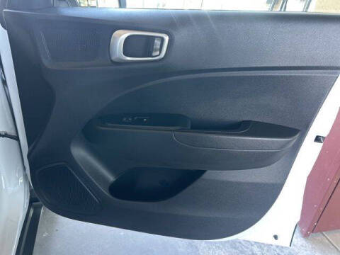2026 Hyundai Venue SE