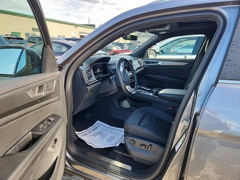 2024 Volkswagen Atlas Cross Sport SE 4Motion