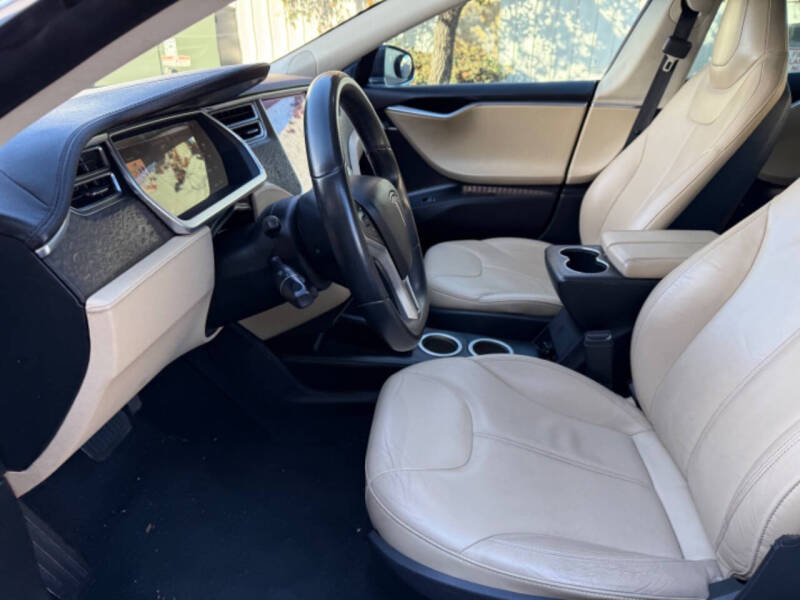 2013 Tesla Model S