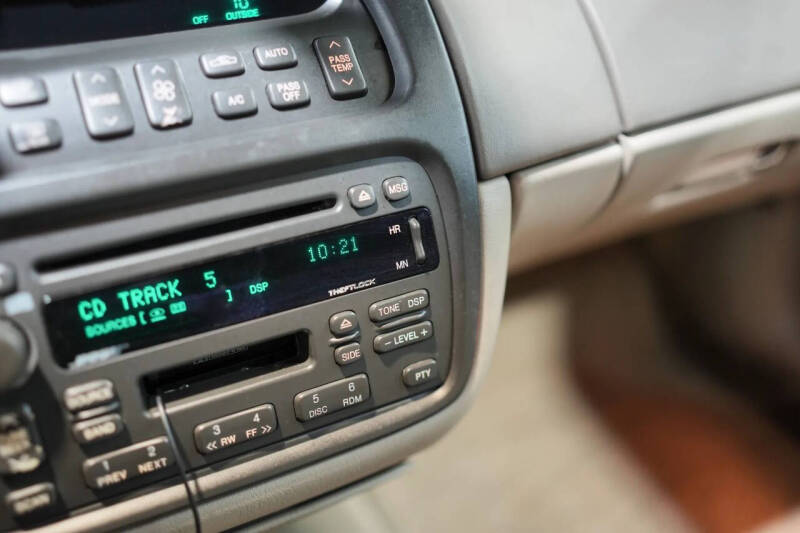 2003 Cadillac DeVille DHS
