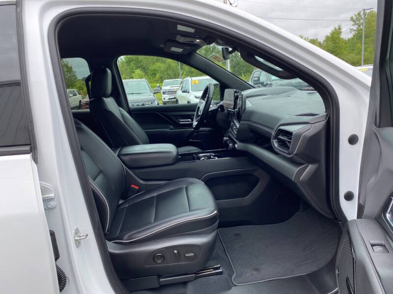 2025 Chevrolet Silverado EV LT