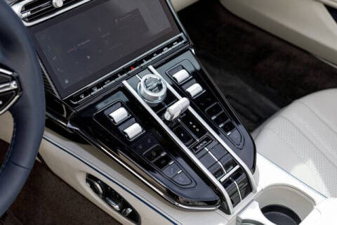 2026 Aston Martin Vantage Roadster