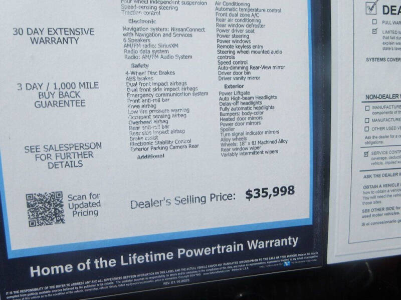 2025 Nissan Pathfinder SL