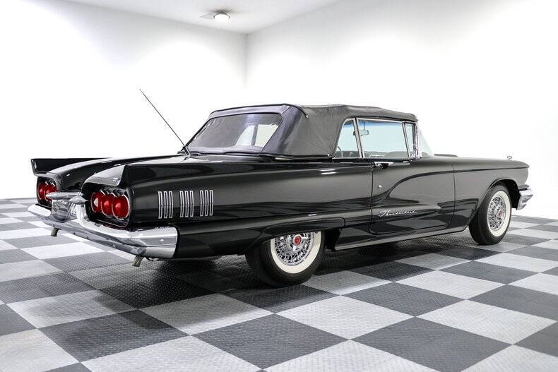 1960 Ford Thunderbird