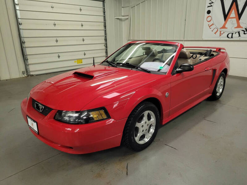 2004 Ford Mustang Deluxe