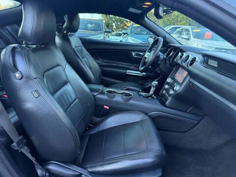 2015 Ford Mustang V6