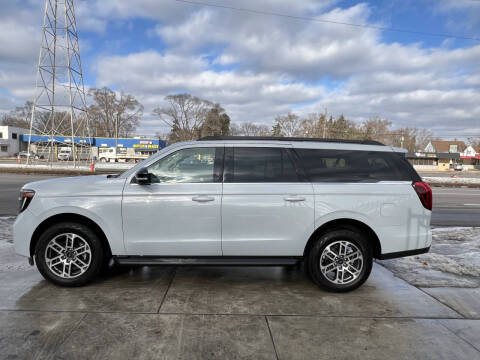 2025 Ford Expedition MAX Active