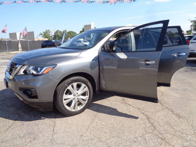 2019 Nissan Pathfinder SL