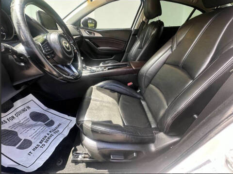 2017 Mazda MAZDA3 Touring