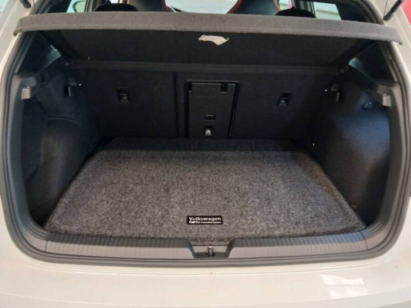 2024 Volkswagen Golf GTI Autobahn