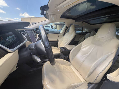 2013 Tesla Model S Performance