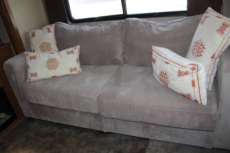 2015 Thor Motor Coach Challenger 37DT