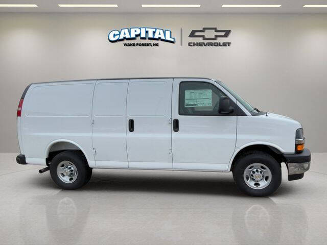 2025 Chevrolet Express 2500
