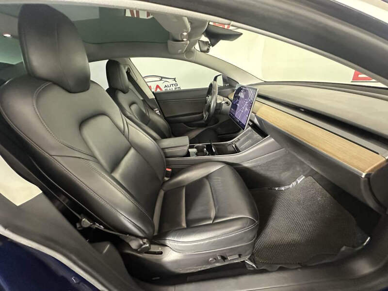 2019 Tesla Model 3 Standard Range Plus