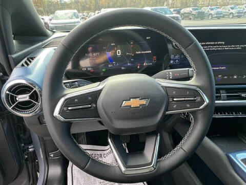 2025 Chevrolet Equinox EV LT 2