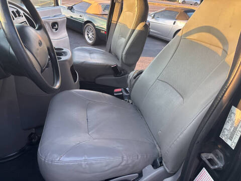 2001 Ford E-Series E-250