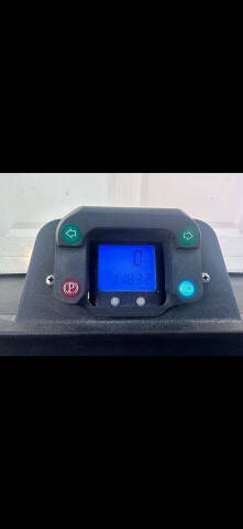 2010 TOMBERLIN E-MERGE GOLF CART