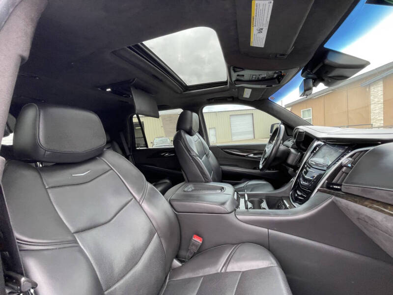 2020 Cadillac Escalade Platinum
