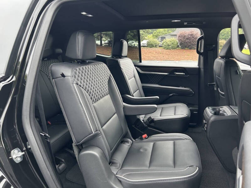 2025 GMC Acadia Denali