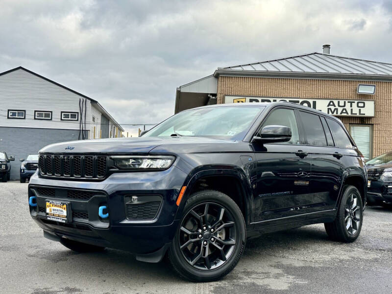 2023 Jeep Grand Cherokee 30th Anniversary 4xe's photo