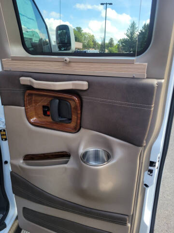 2023 GMC Savana 2500