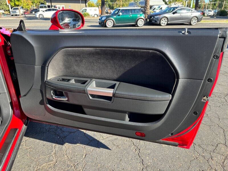 2012 Dodge Challenger SRT8 392