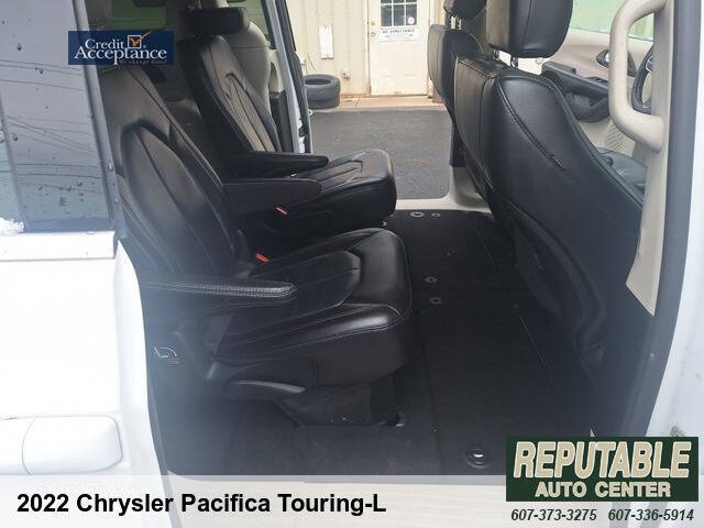 2022 Chrysler Pacifica Touring L