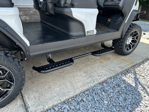 2025 Evolution D5 Maverick-4 - BASE