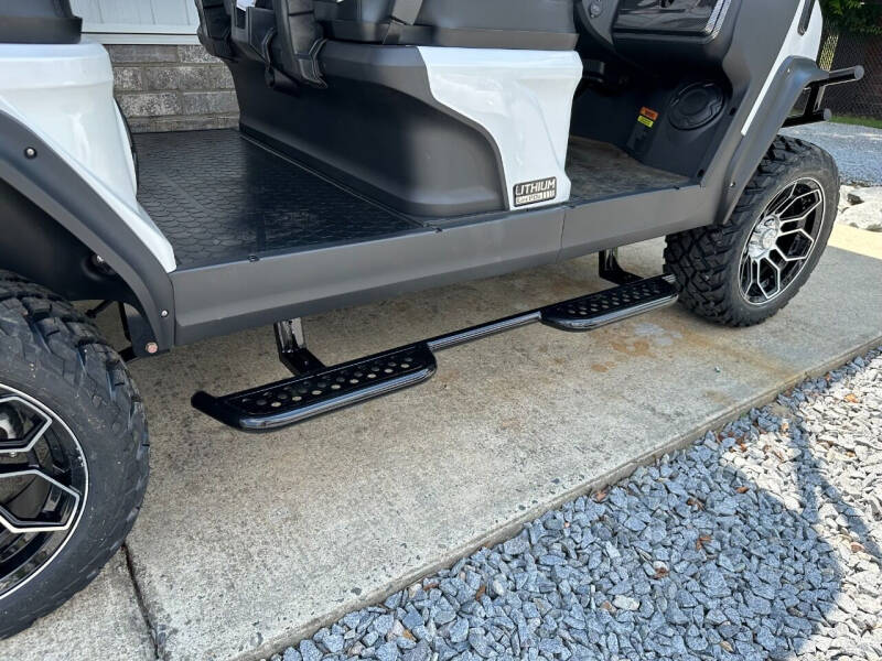 2025 Evolution D5 Maverick-4 - BASE