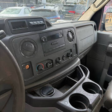 2011 Ford E-Series E-350 SD