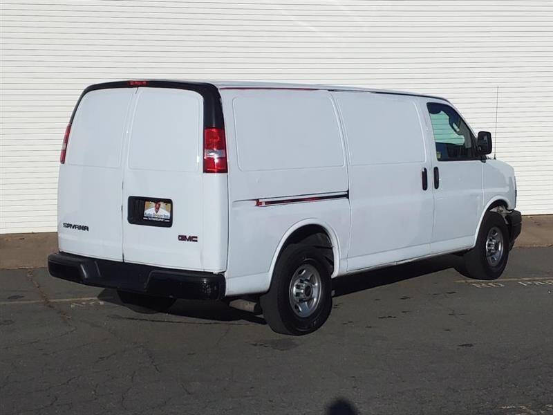 2019 GMC Savana Cargo Work Van photo 4