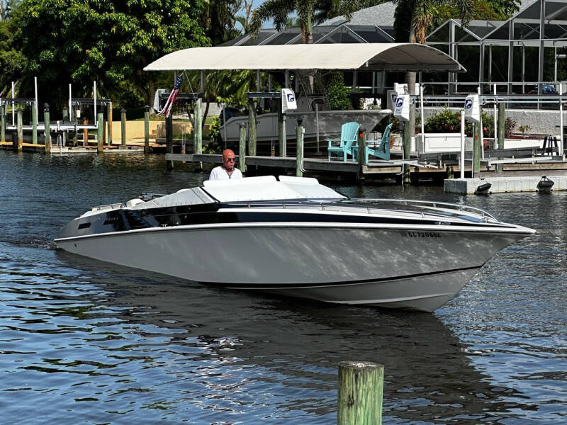 1989 FOUNTAIN 35 LIGHTNING Off Shore