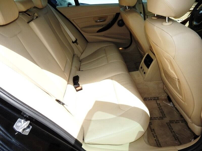 2015 BMW 3 Series  - $18,900