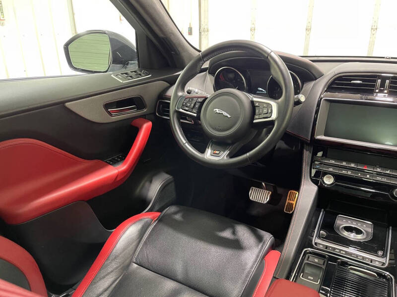 2020 Jaguar F-PACE S