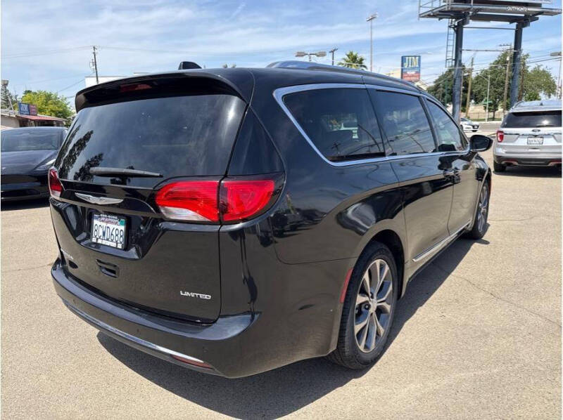 2017 Chrysler Pacifica Limited
