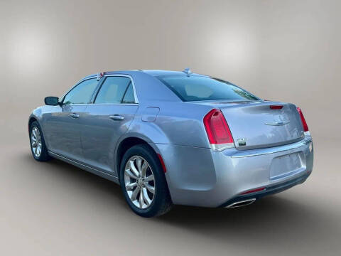 2017 Chrysler 300 Limited