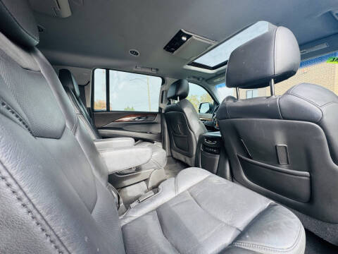 2017 Cadillac Escalade ESV Luxury