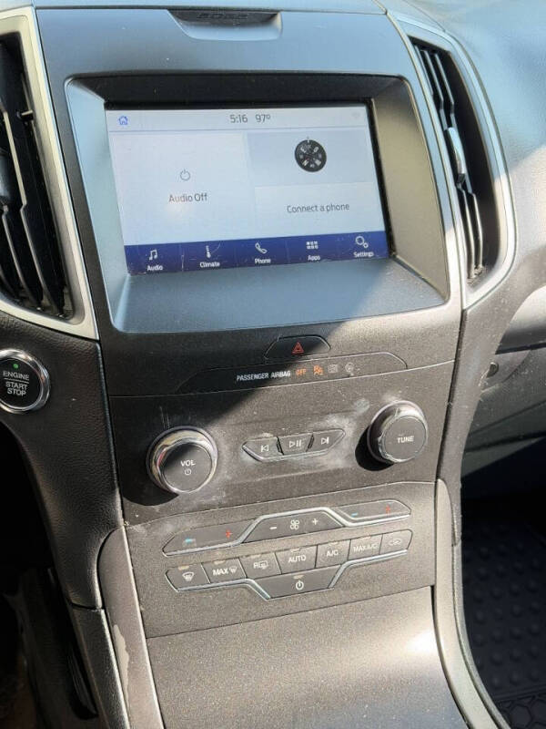 2020 Ford Edge SE