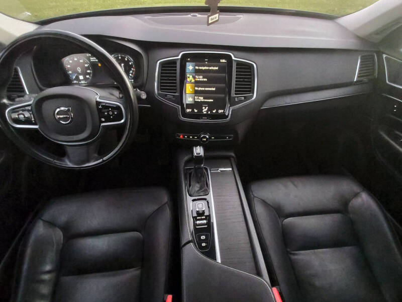 2020 Volvo XC90 T5 Momentum