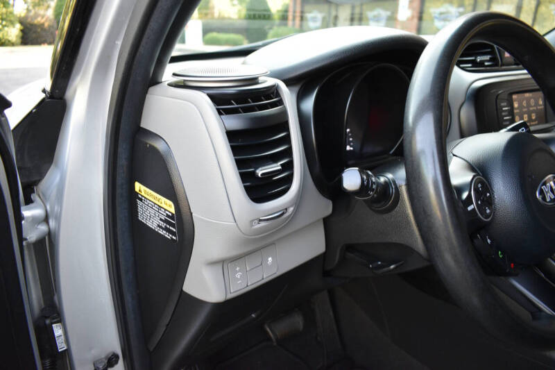 2017 Kia Soul +