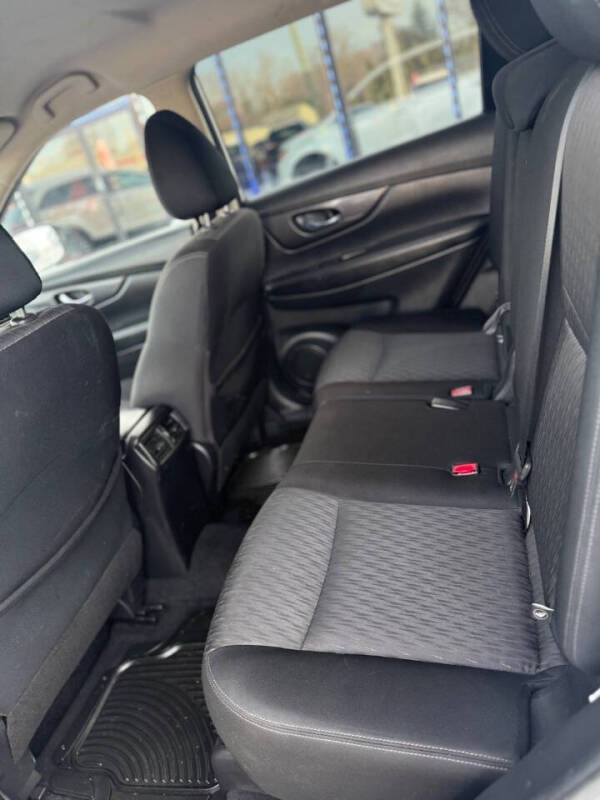 2020 Nissan Rogue SV