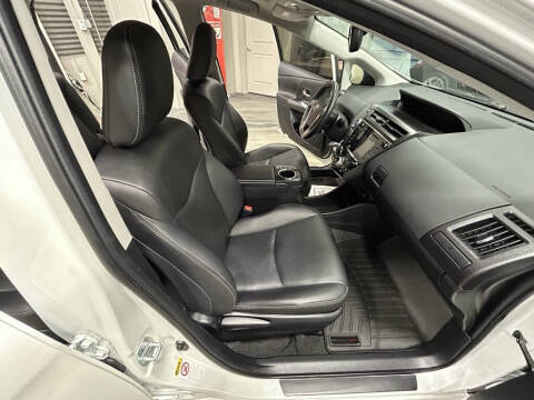 2016 Toyota Prius v Five