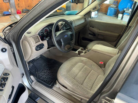 2002 Ford Explorer XLS