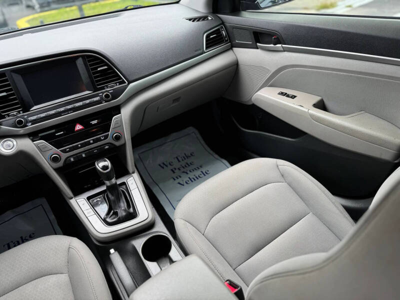 2018 Hyundai Elantra