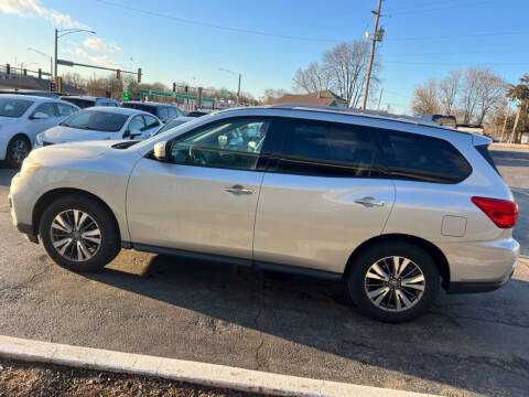 2017 Nissan Pathfinder SV