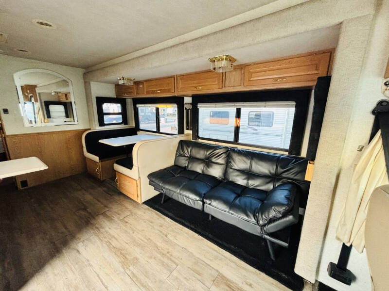 2004 National RV Sea Breeze