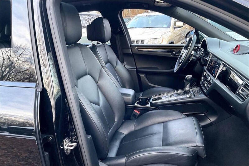 2020 Porsche Macan S