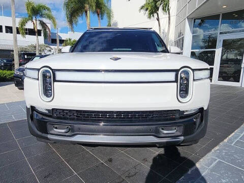 2023 Rivian R1S Adventure